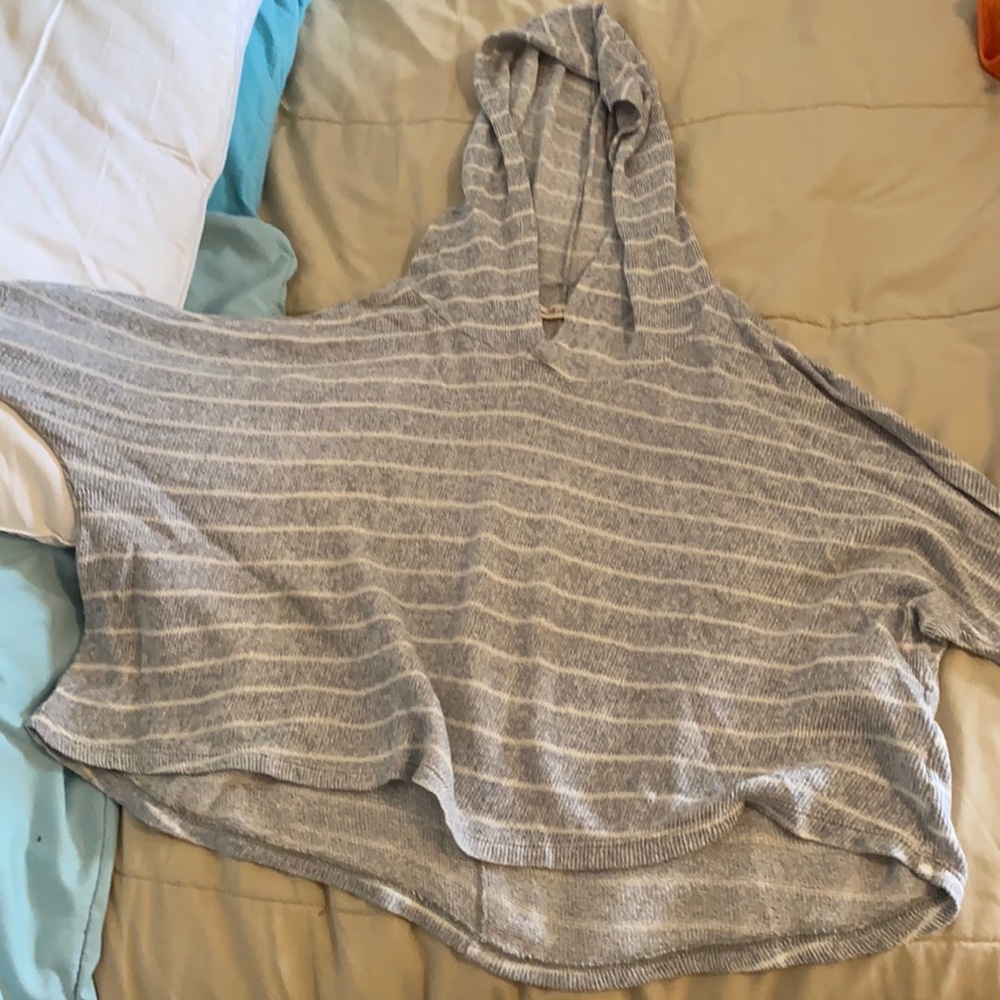 Hollister lightweight hooded sweater